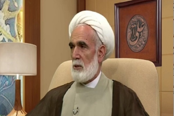 از تأکید آیت‌الله نوری‌همدانی بر ارتباط با پیروان ادیان الهی تا تبعات دخالت فوری خداوند