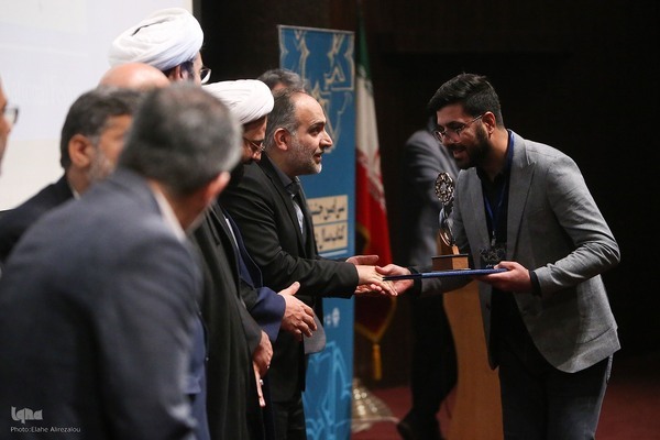 کتاب مهم‌ترین شاخص برای سنجش سطح فرهنگی جامعه و محیط دانشگاهی است
