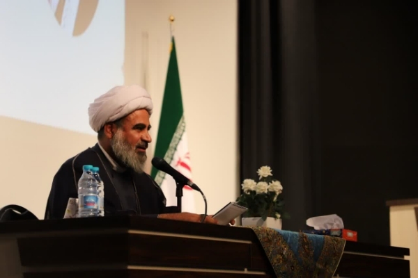 حجت‌الاسلام جواد اسماعیل‌نیا معاون امور حوزه‌های علمیه بانوان کشور