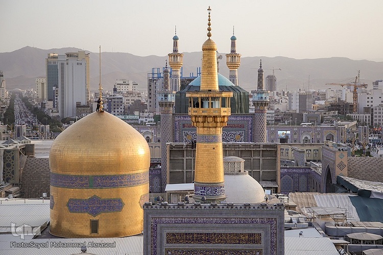 گلدسته‌های حرم رضوی