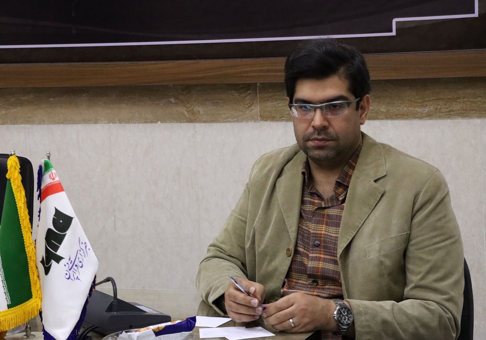 رابطه سالم والدین با فرزند، راهکار عبور از بحران نوجوانی است