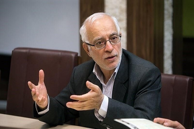 حسن بهشتی‌پور، تحلیلگر مسائل بین‌المللی
