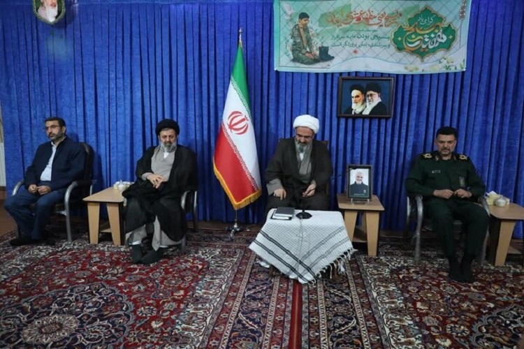 دیدار حجت الاسلام مطیعی نماینده ولی فقیه در سمنان با مسئولین سپاه استان سمنان دیدار حجت الاسلام مطیعی نماینده ولی فقیه در سمنان با مسئولین سپاه استان سمنان