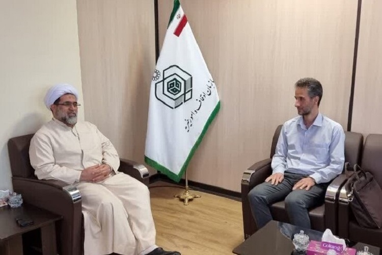 دیدار حجت الاسلام ستار علیزاده مدیر کل اوقاف و امور خیریه با مدیر صندوق قرض الحسنه وقف