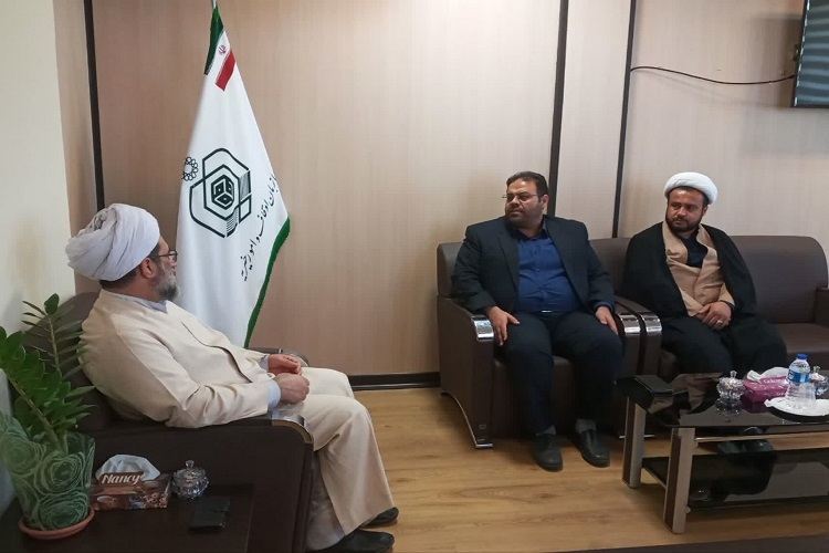 دیدار حجت الاسلام علیزاده مدیر کل اوقاف با مدیر کل کمیته امداد امام خمینی استان سمنان