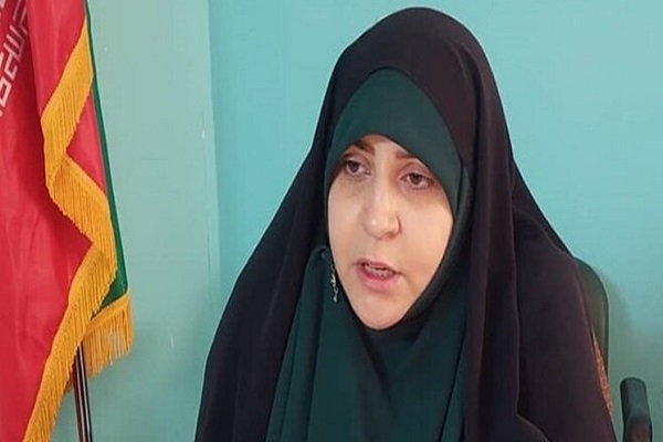 مونا اسکندری نویسنده همدانی