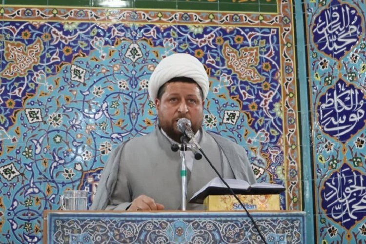 حجت الاسلام عزیزی امام جمعه میامی حجت الاسلام عزیزی امام جمعه میامی