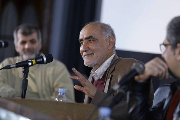 دوری از پروپاگاندا، رمز موفقیت «بازمانده» بود