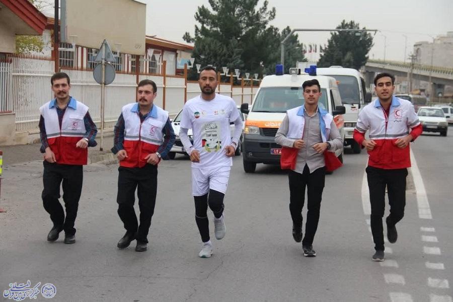 دونده صلح و دوستی هلال احمر