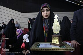 لزوم معرفی قرآن در همه تریبون‌ها