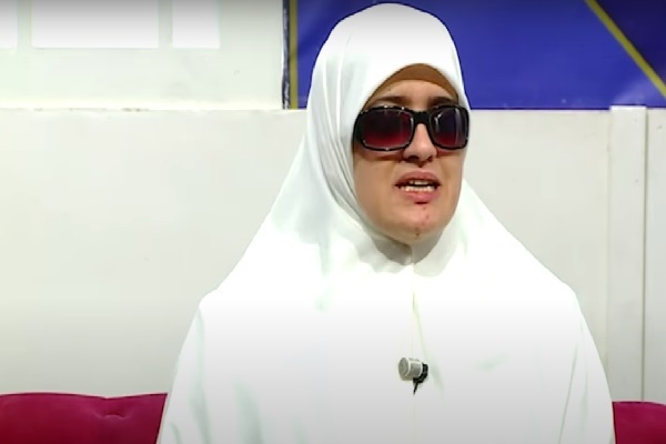 بانوی نابینای الجزایری؛ حافظ کل قرآن با ذکر نشانی آیات + فیلم