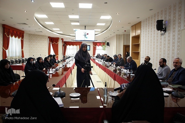 نشستی با عنوان «کنکاشی پیرامون ماجرای فدک»