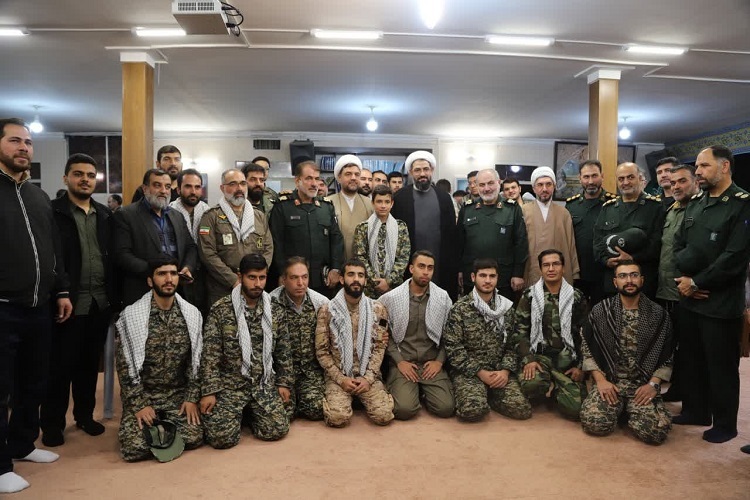 دیدار بسیجیان همدان با امام جمعه دیدار بسیجیان همدان با امام جمعه