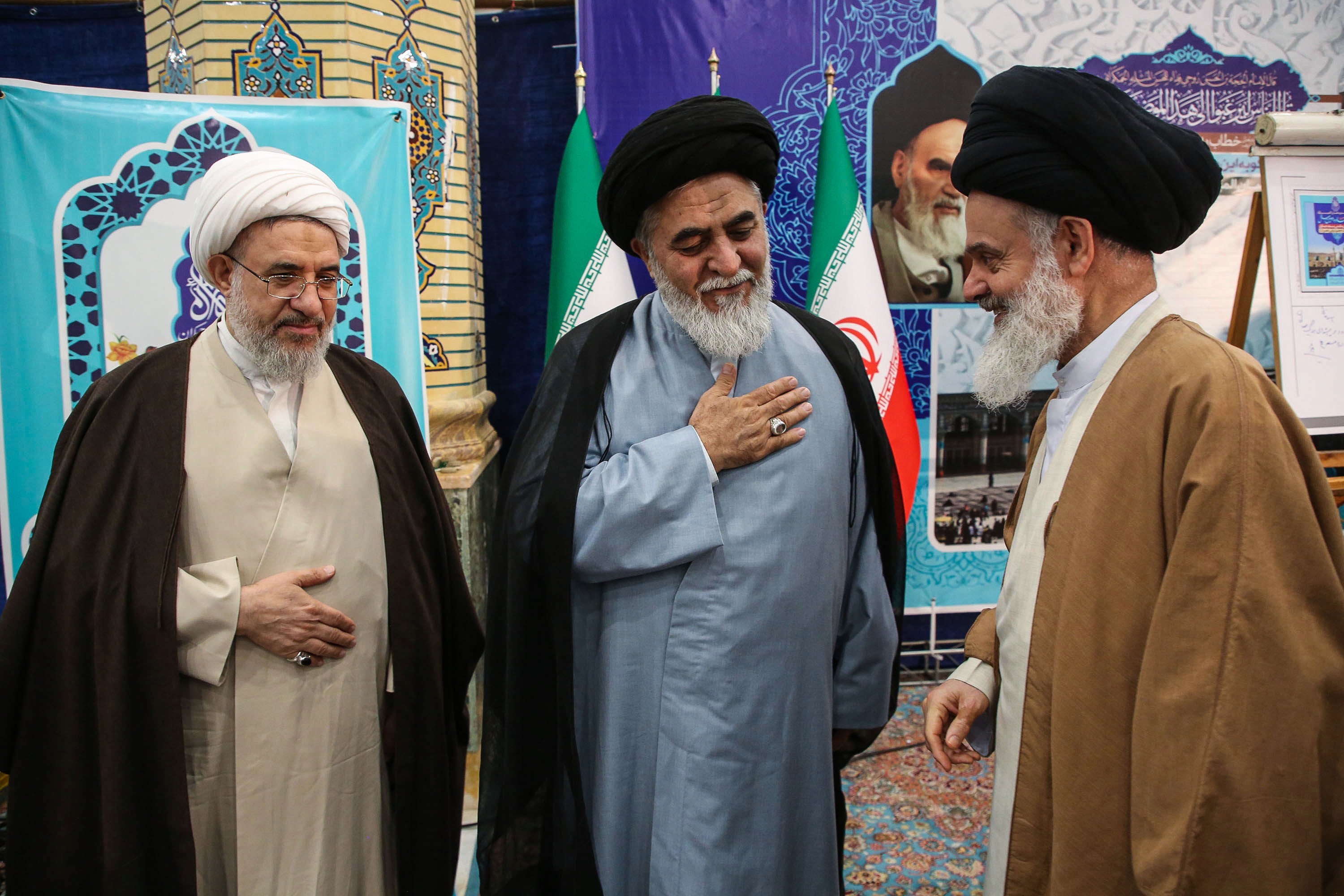 تمبر سال بنای مسجد مقدس جمکران رونمایی شد