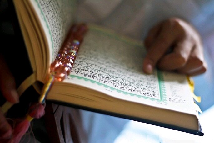 آیه ۳۷ سوره فصلت سجده‌دار است نه آیه ۳۸