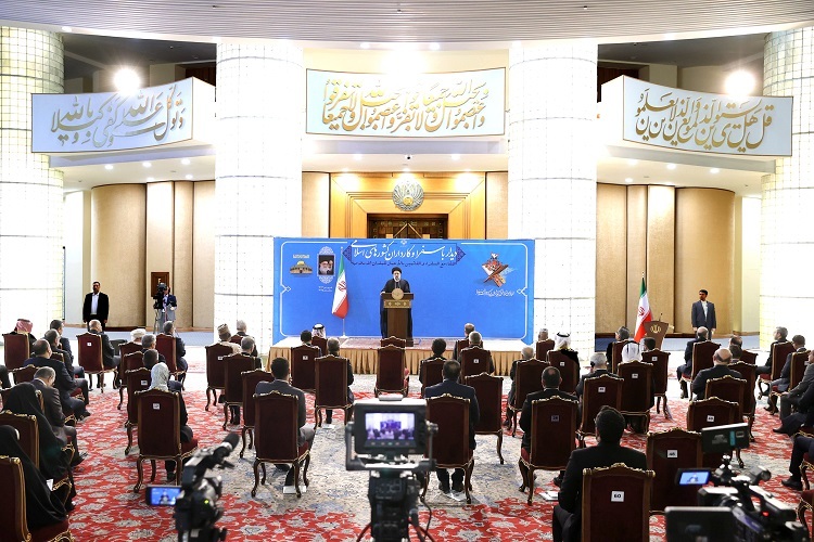 دیدار رئیس جمهور و سفرای کشورهای اسلامی