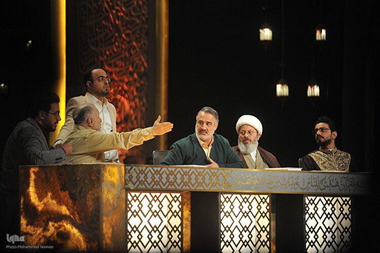 برنامه تلویزیونی «محفل» در یک نگاه