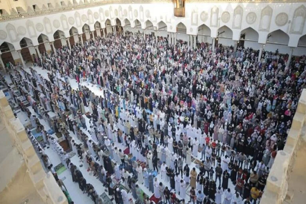 اقامه نماز عید فطر در کشورهای مختلف جهان + عکس