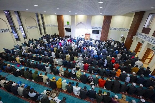 اقامه نماز عید فطر در کشورهای مختلف جهان + عکس