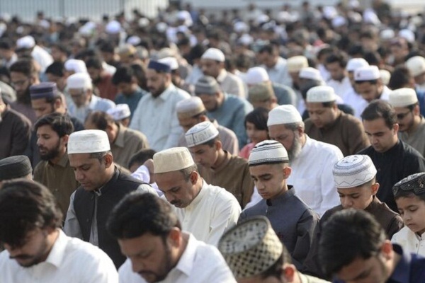 اقامه نماز عید فطر در کشورهای مختلف جهان + عکس