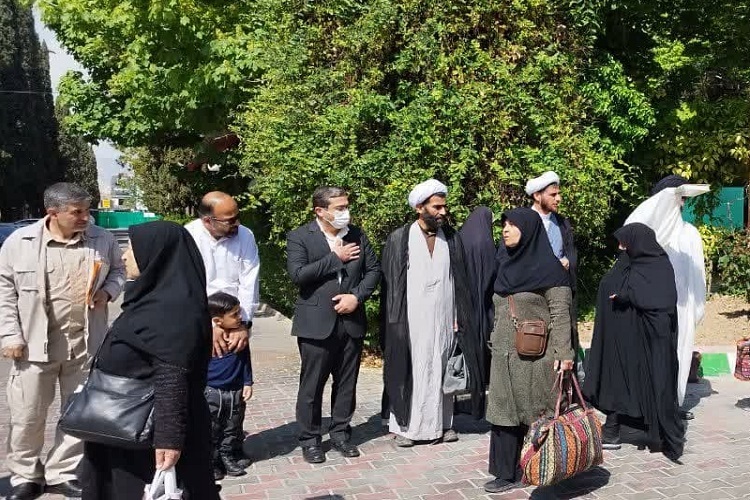 اعزام نخستین کاروان راهیان‌نور کارمندان ادارات فارس