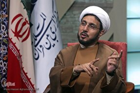 اندیشمندان علوم انسانی در عرصه بین‌الملل حضور جدی داشته باشند