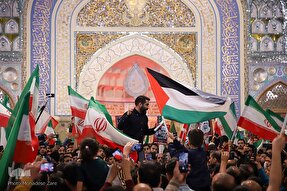 عکس | اجتماع مردمی «وعده صادق» در حرم مطهر رضوی