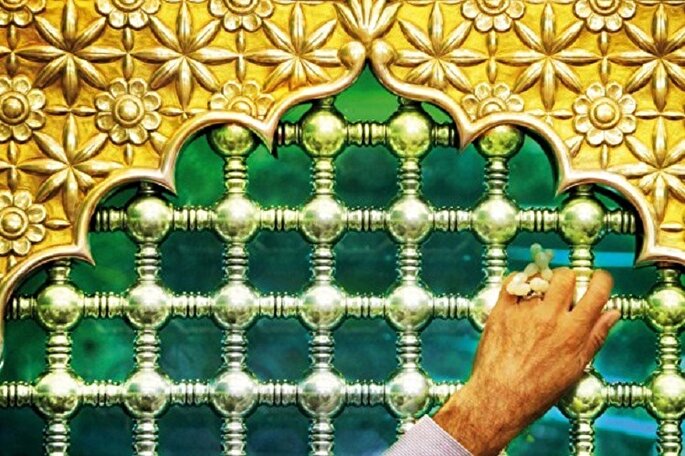 اقتصاد زیارت، فرهنگی، مردمی و ارزان است