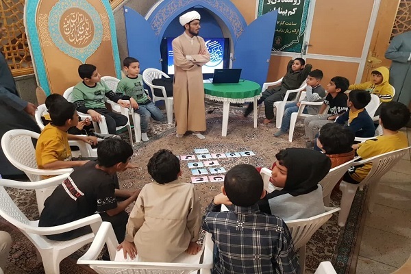 «یک فنجان نوجوانی» در حرم بانوی کرامت «یک فنجان نوجوانی» در حرم بانوی کرامت
