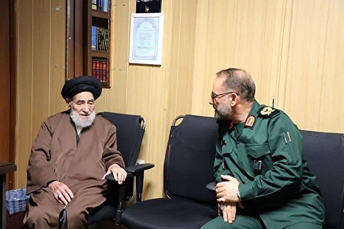 فرمانده سپاه شهدای آذربایجان‌غربی با آیت‌الله قریشی دیدار کرد