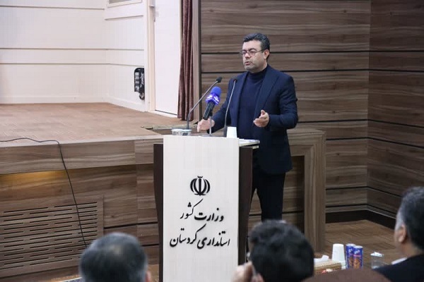 فرزاد پیشکاری، مدیرکل تعاون، کار و رفاه اجتماعی کردستان