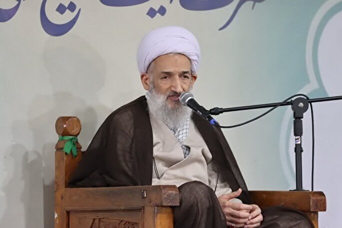 همراهی با ولایت بهترین راه شکست دشمن است