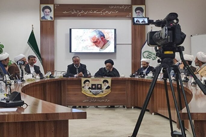 مکتب اهل بیت(ع) مکتبی غنی برای بشریت است