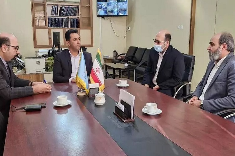 نشست مدیر حساب 100 امام فارس با مدیر بنیاد مسکن جهرم