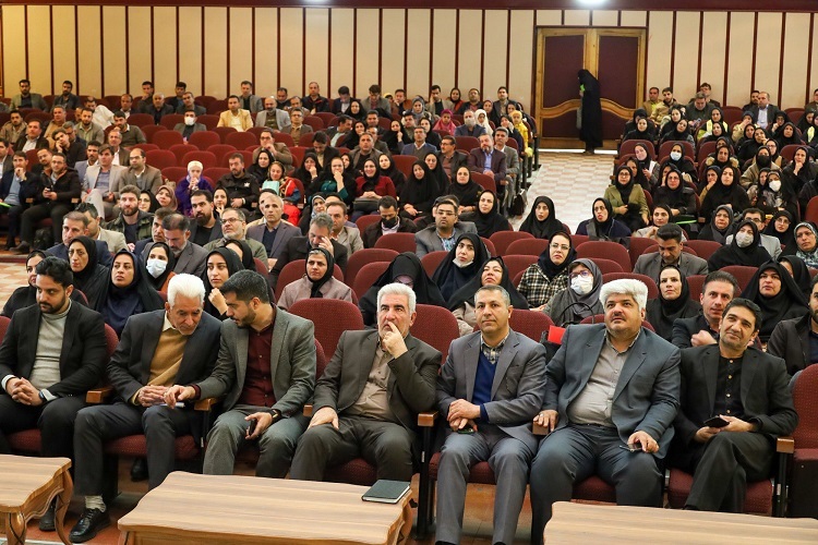 گردهمایی مسئولان مراکز رشد و شتابدهی کانون یاریگران زندگی مدارس فارس