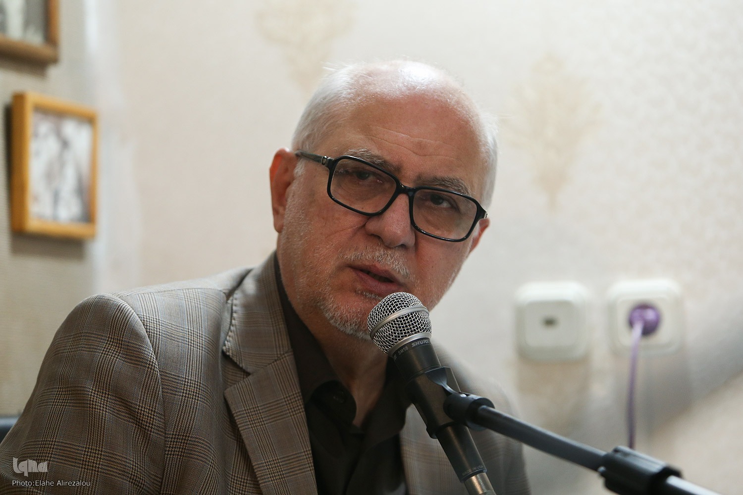 داغی سنگین بر دلمان نشست داغی سنگین بر دلمان نشست