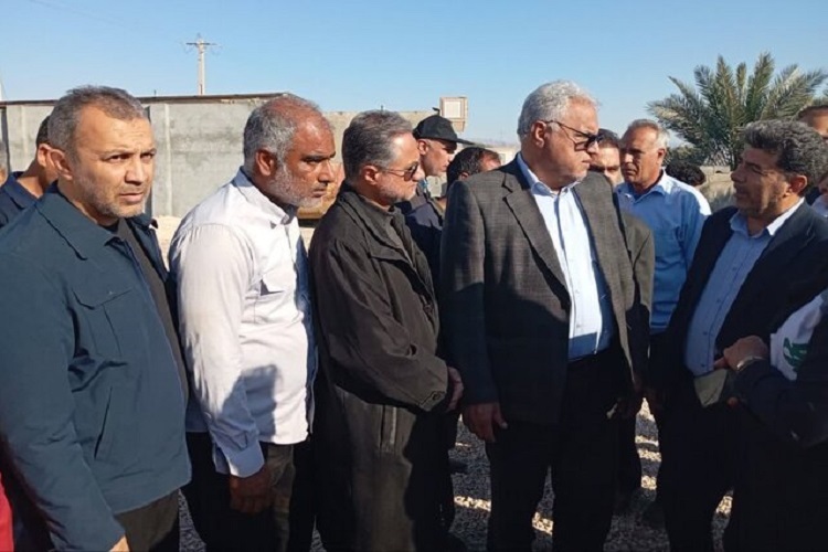بازدید معاون استاندار فارس از مناطق زلزله زده