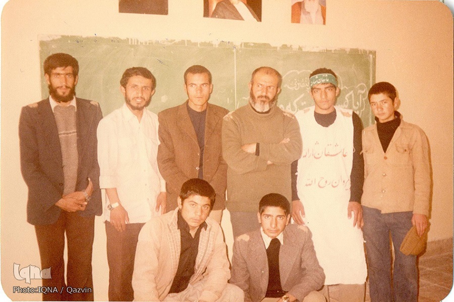 حاج رضا در مدرسه