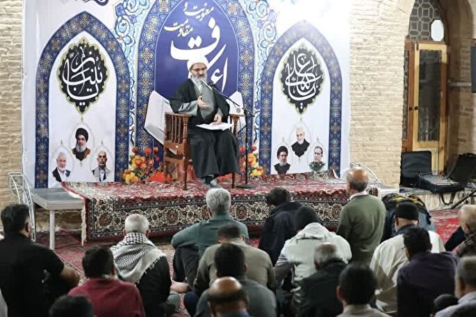 رسالت زینب(س) تبیین معارف حسینی با صبر و عزت بود