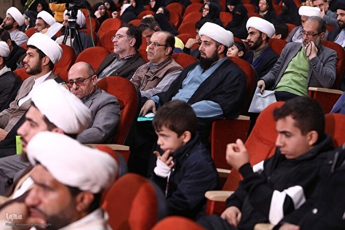 استقبال خوب تماشاگران از مسابقات قرآن/ قمی‌ها خانوادگی آمدند