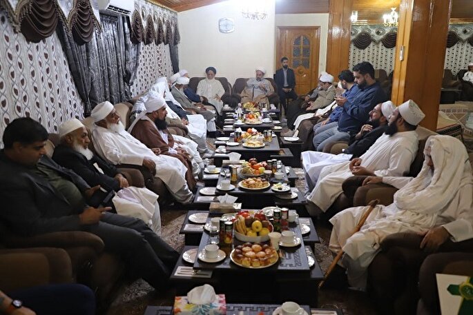 سرمایه‌گذاران در سیستان‌وبلوچستان نیروهای بومی را جذب کنند