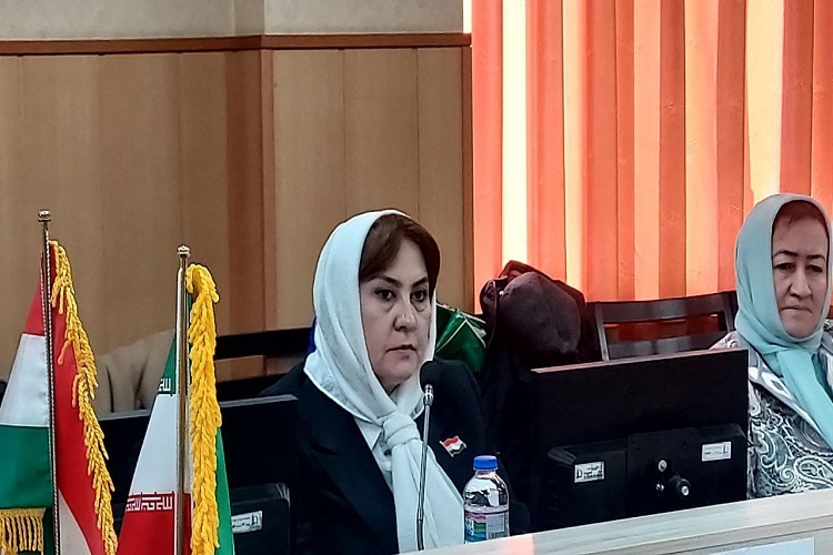 فرنگیس شریف‌زاده، استاد زبان‌شناسی تاجیک