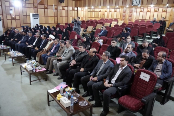نشست اطلاع‌رسانی برنامه‌های دهه فجر در لرستان