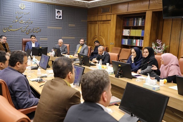 نشست استاندار کردستان با جمعی از نخبگان شاهد استان