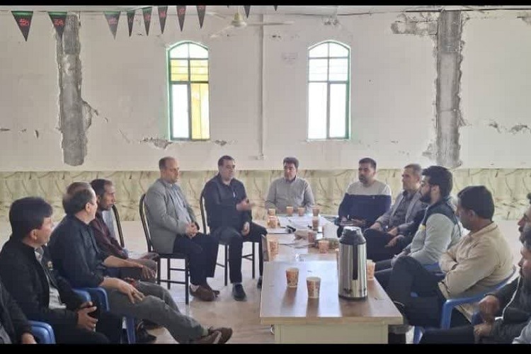 نشست بنیاد مسکن با دهیاران مناطق زلزله زده فارس