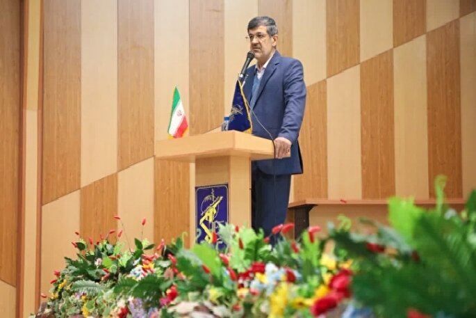 امدادهای الهی در پیروزی انقلاب و دوران دفاع مقدس مشهود بود