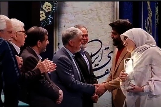 موسی(ع) جلودار است/ اهدای سیمرغ‌ها به شهدا