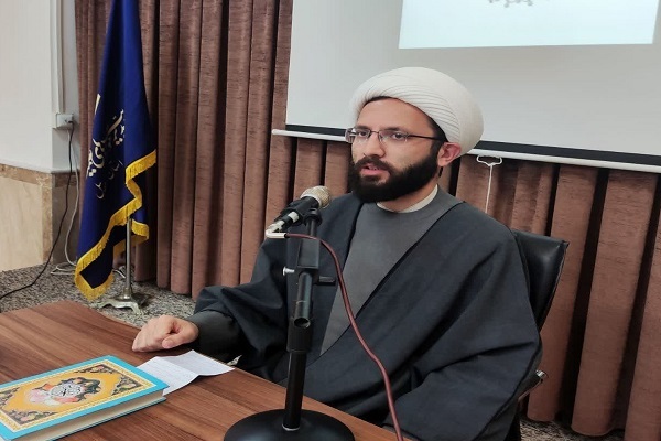 حجت‌الاسلام رسول خواسته، مدیر حوزه علمیه خواهران استان اردبیل،