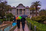 باغ ارم شیراز در یک روز بارانی