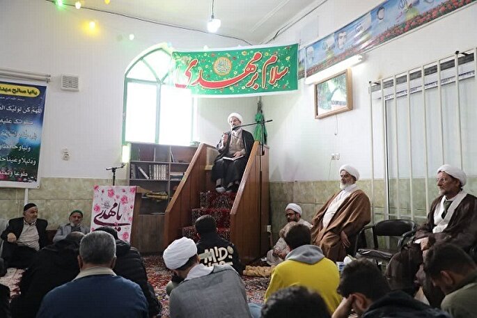 شرط معیت با امام زمان(عج) اطاعت خدا و رسول است